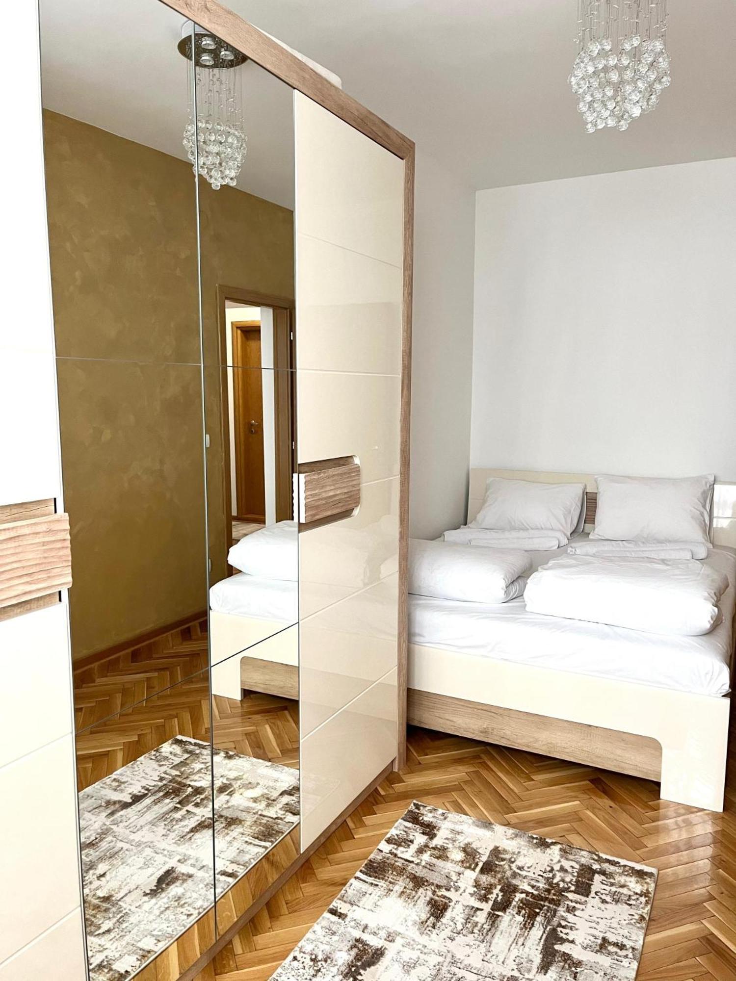 Lumo Nis Exterior foto
