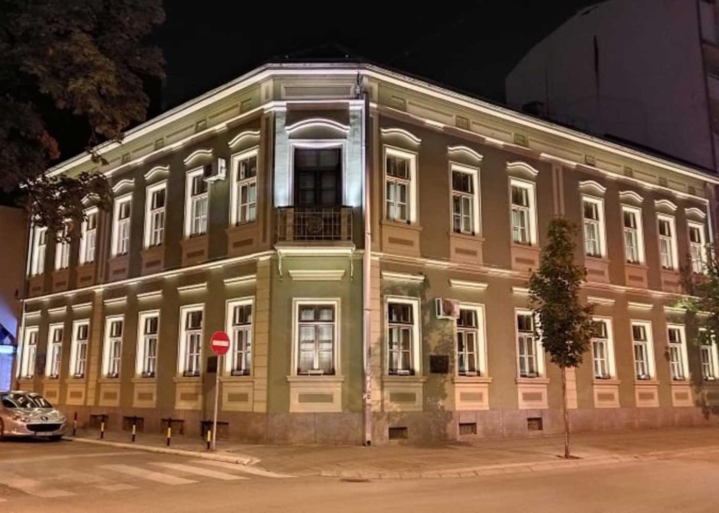 Lumo Nis Exterior foto
